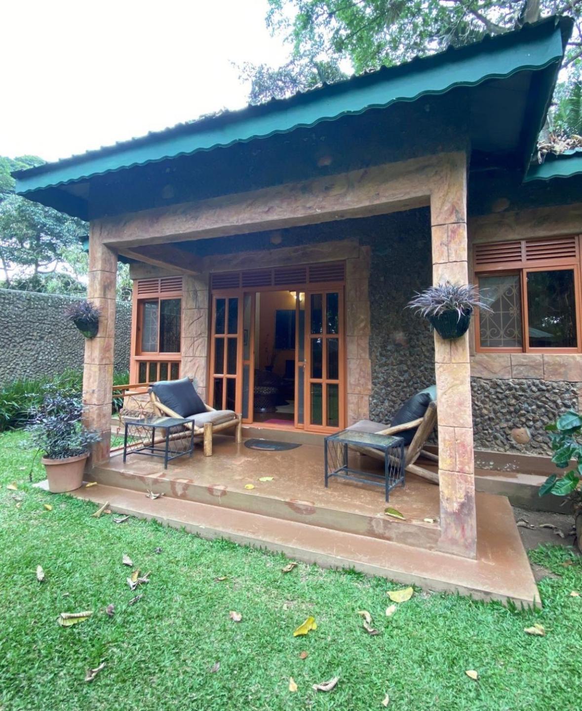 Country Lake Resort Garuga Entebbe Bagian luar foto