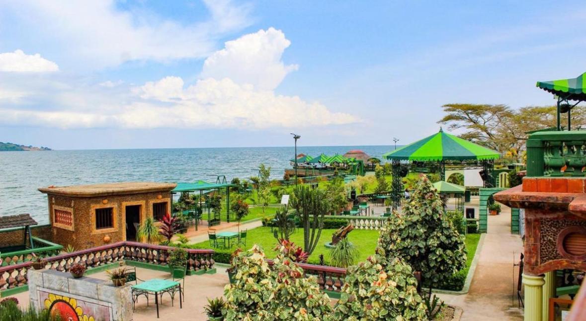Country Lake Resort Garuga Entebbe Bagian luar foto