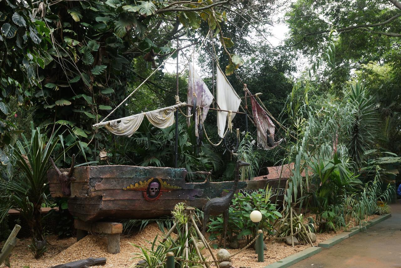 Country Lake Resort Garuga Entebbe Bagian luar foto