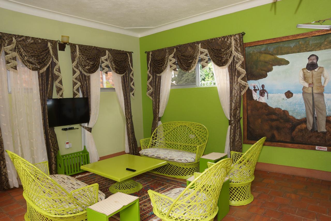 Country Lake Resort Garuga Entebbe Bagian luar foto